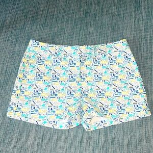Vineyard Vines Coastal whale print Shorts.